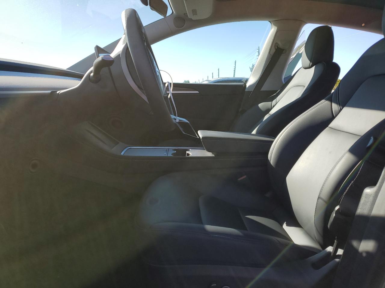 2024 TESLA MODEL Y  VIN:7SAYGDEEXRA256106