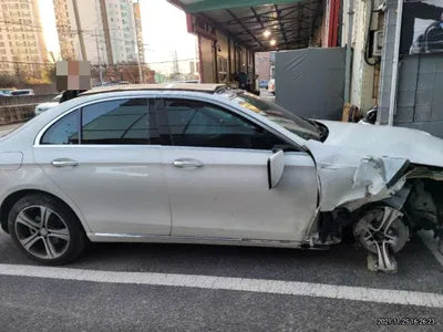 2016 Mercedes-Benz E 300 WDDZF4KB9HA108365 VIN:WDDZF4KB9HA108365