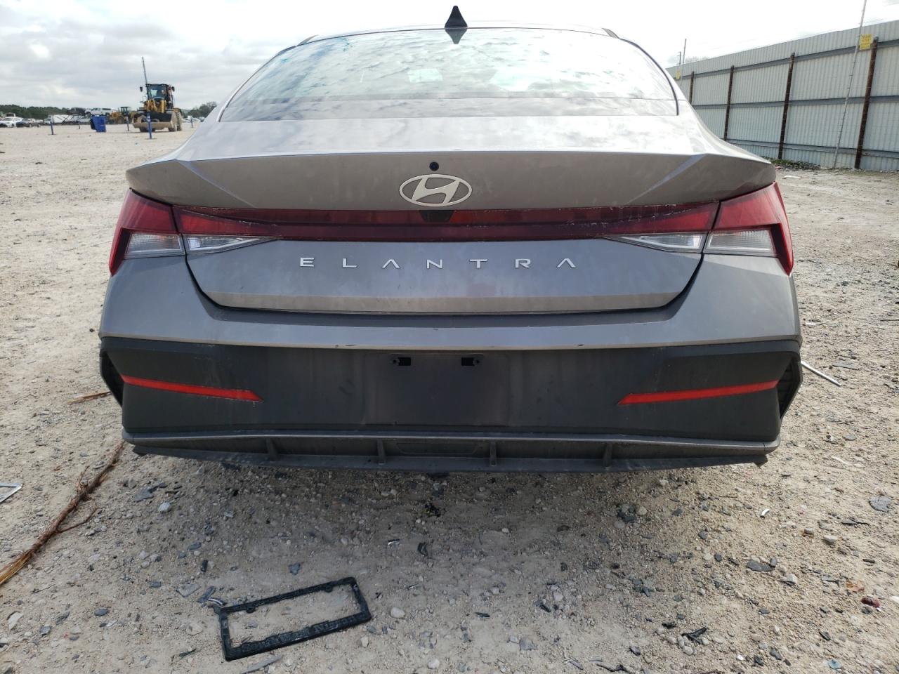 2024 HYUNDAI ELANTRA SEL VIN:KMHLM4DG7RU680139