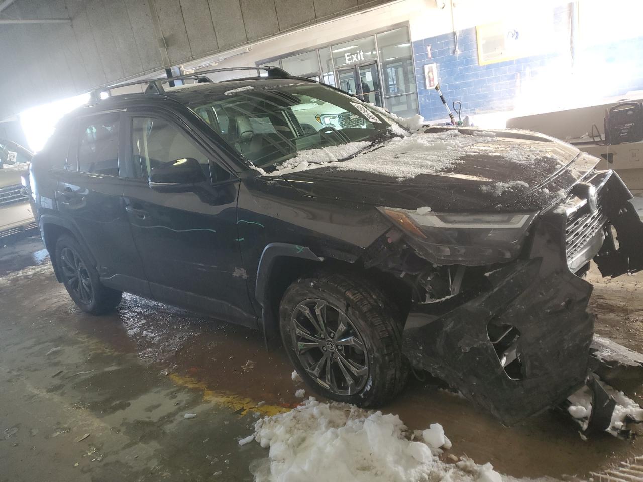 2022 TOYOTA RAV4 XLE PREMIUM VIN:JTMB6RFV8ND060641