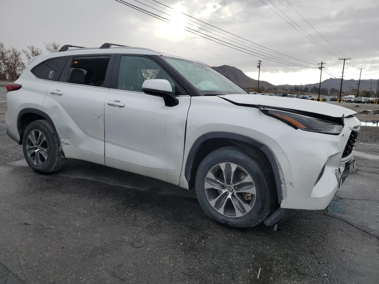 2022 TOYOTA HIGHLANDER HYBRID XLE VIN:5TDHARAHXNS510711