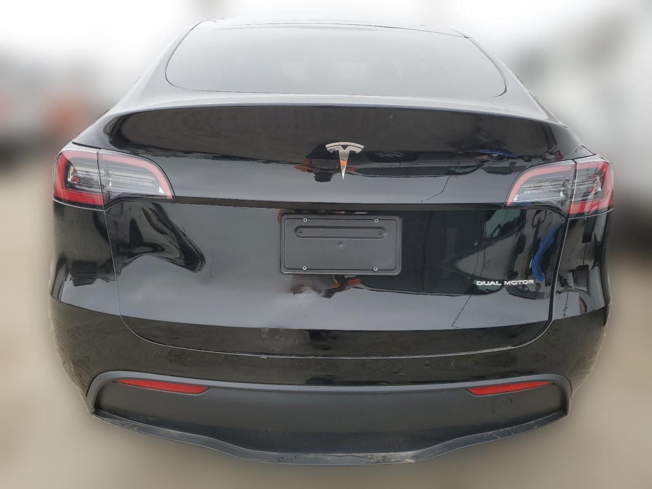 2023 TESLA MODEL Y  VIN:7SAYGDEE6PF805736