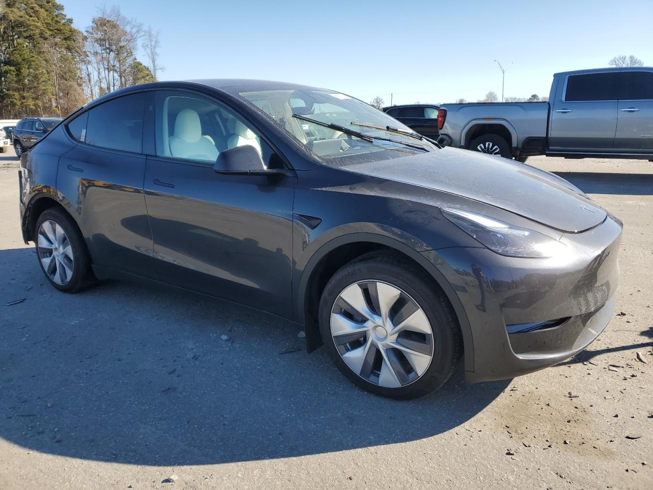 2024 TESLA MODEL Y  VIN:7SAYGDEE6RF995637