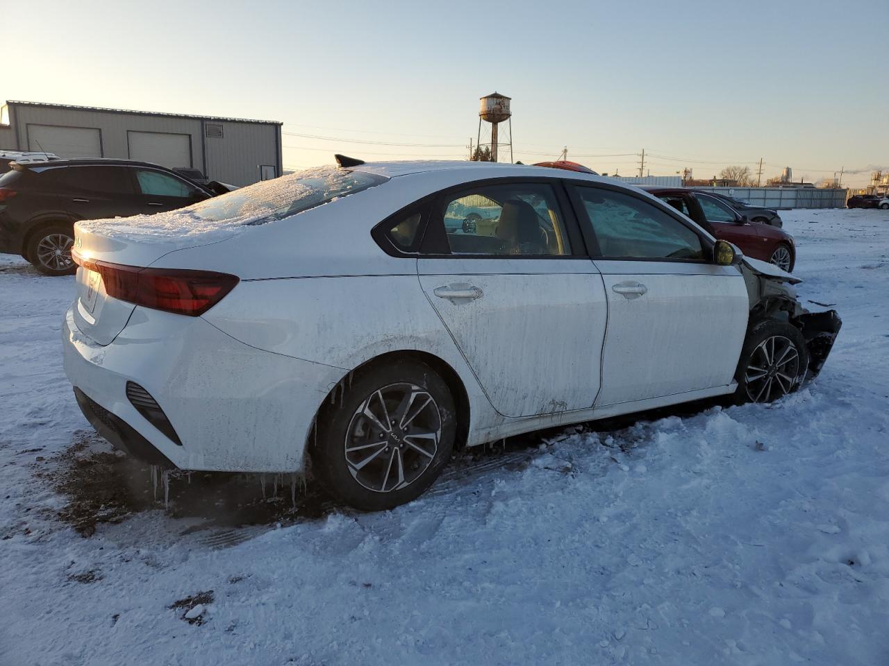 2023 KIA FORTE LX VIN:3KPF24AD8PE610744