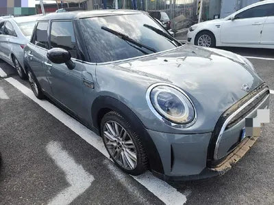 2022 MINI Cooper VIN: