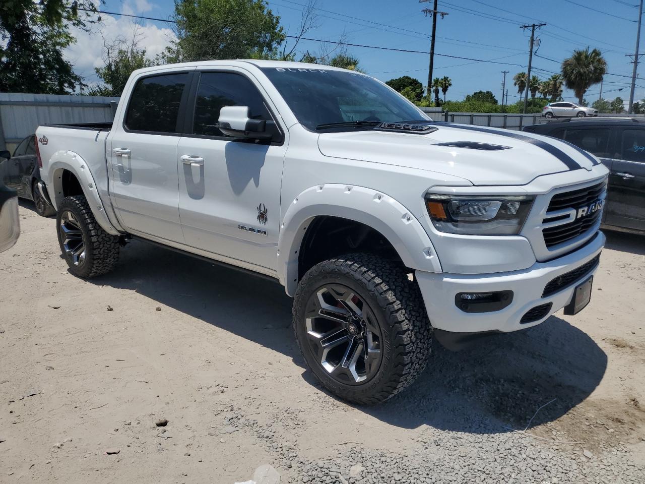 2024 RAM 1500 LARAMIE VIN:1C6SRFJT2RN134042