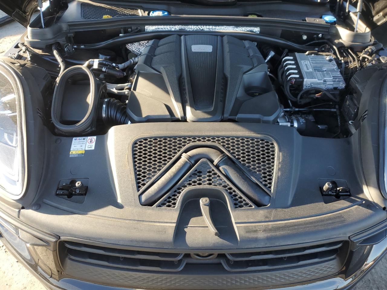 2023 PORSCHE MACAN S VIN:WP1AG2A53PLB36121