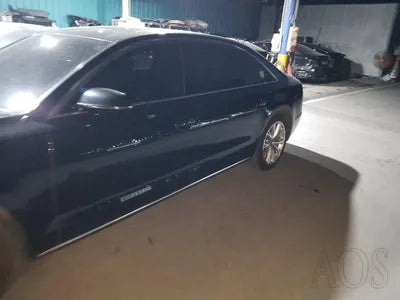 2014 Audi A8 VIN: