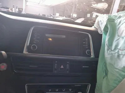 2017 Kia K5 KNAGS416BHA137745 VIN:KNAGS416BHA137745