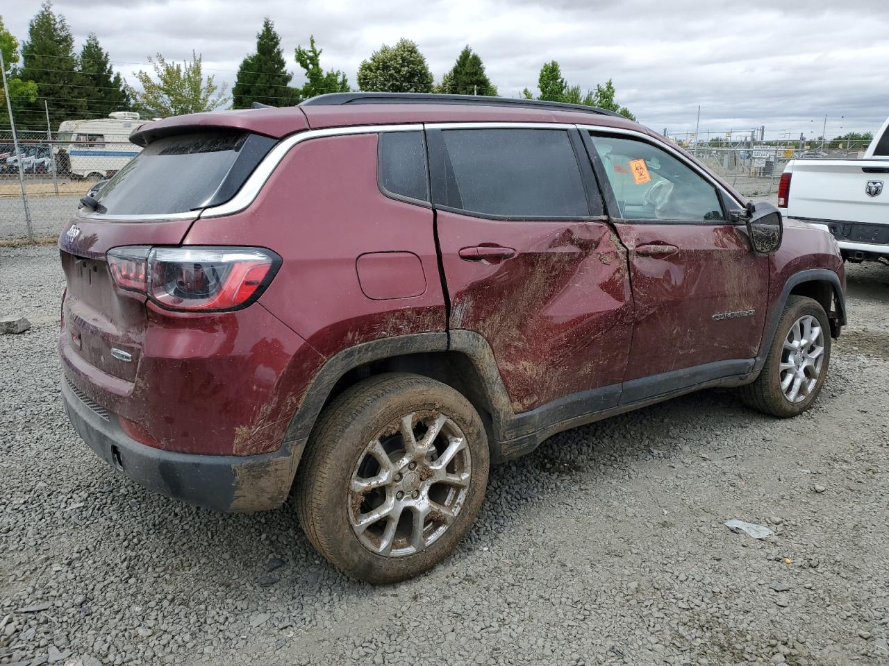 2022 JEEP COMPASS LATITUDE LUX VIN:3C4NJDFB1NT207493