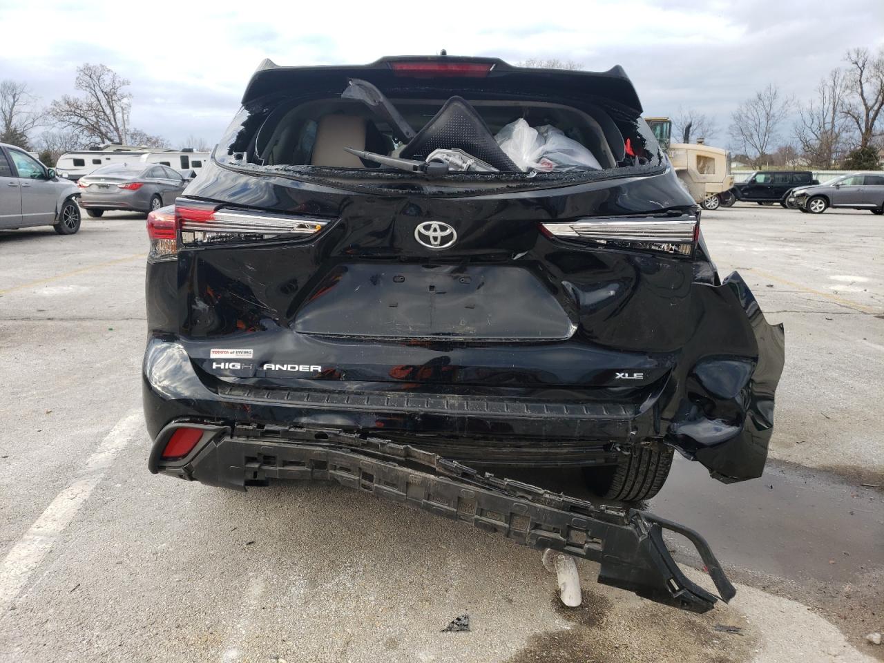 2022 TOYOTA HIGHLANDER XLE VIN:5TDGZRAH7NS558445