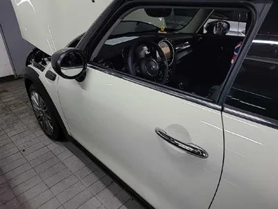 2022 MINI Cooper VIN:
