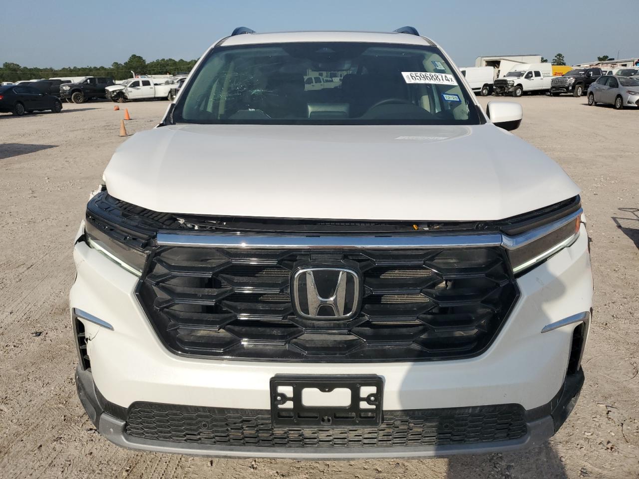 2024 HONDA PILOT TOURING VIN:5FNYG1H74RB011068