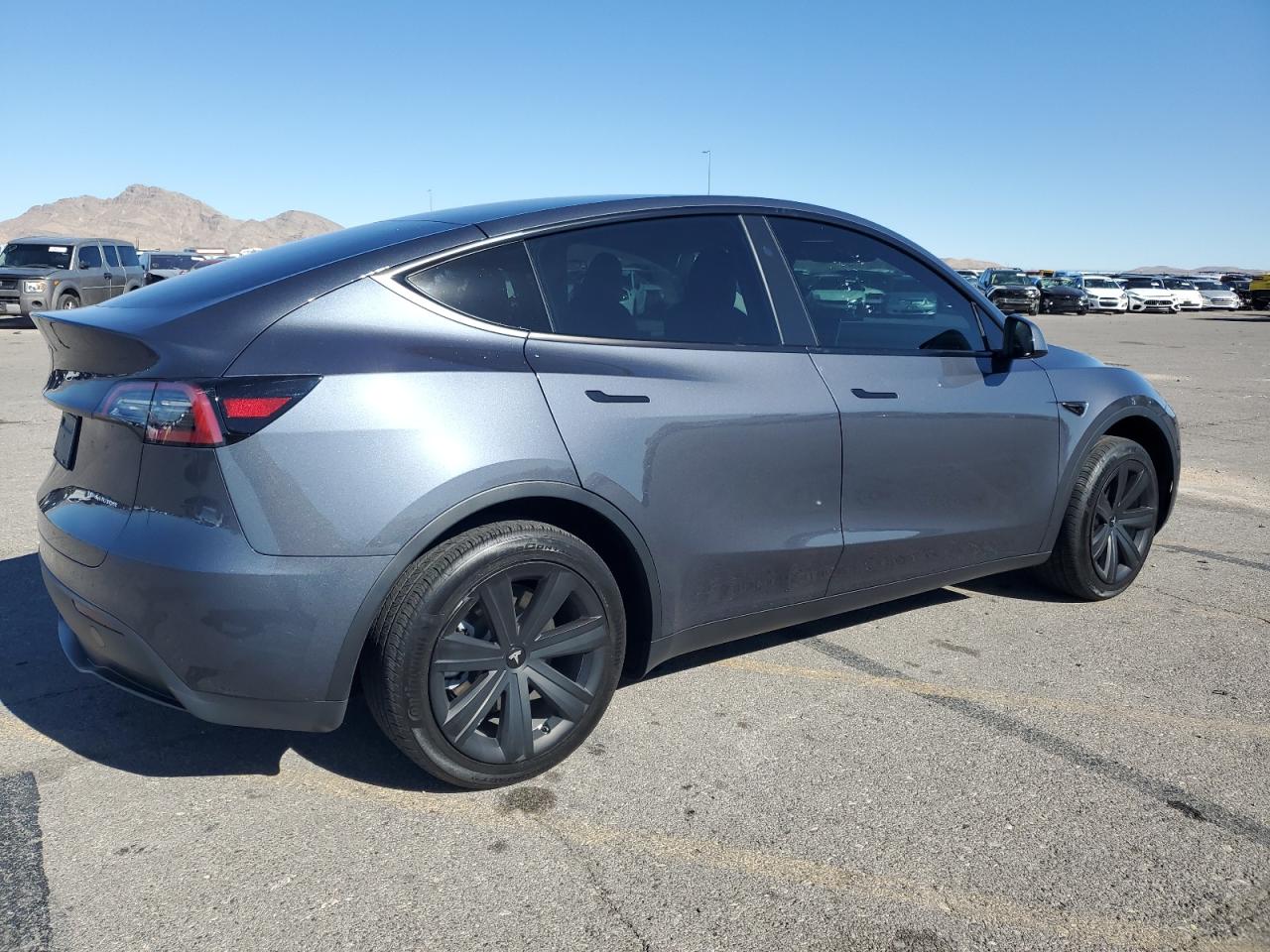 2023 TESLA MODEL Y  VIN:7SAYGDEE3PA139044