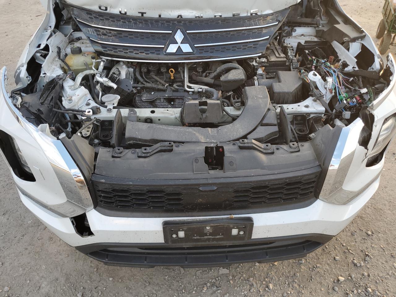 2022 MITSUBISHI OUTLANDER ES VIN:JA4J4TA80NZ048531