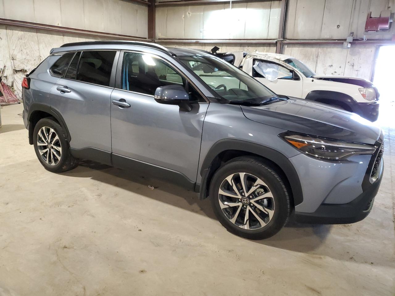 2022 TOYOTA COROLLA CROSS XLE VIN:7MUDAABG9NV038593