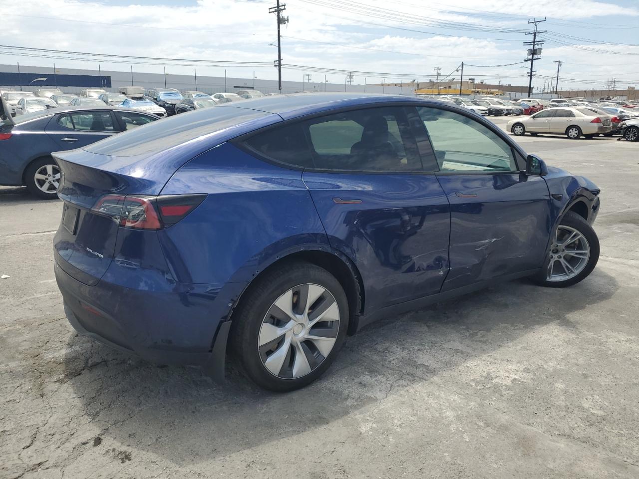 2023 TESLA MODEL Y  VIN:7SAYGDEE6PA198637