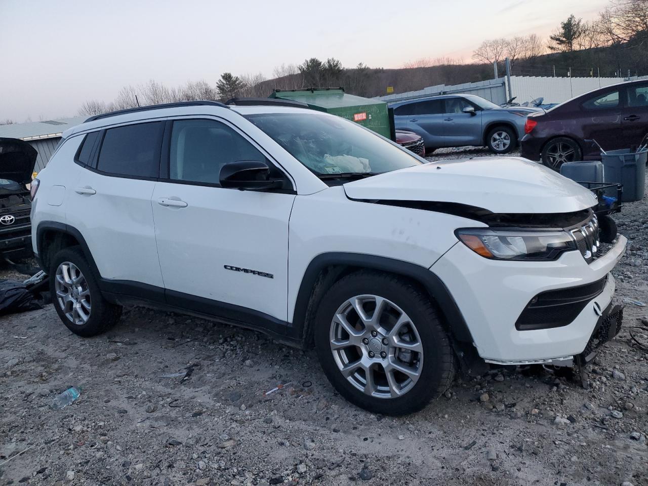 2022 JEEP COMPASS LATITUDE LUX VIN:3C4NJDFB8NT211427