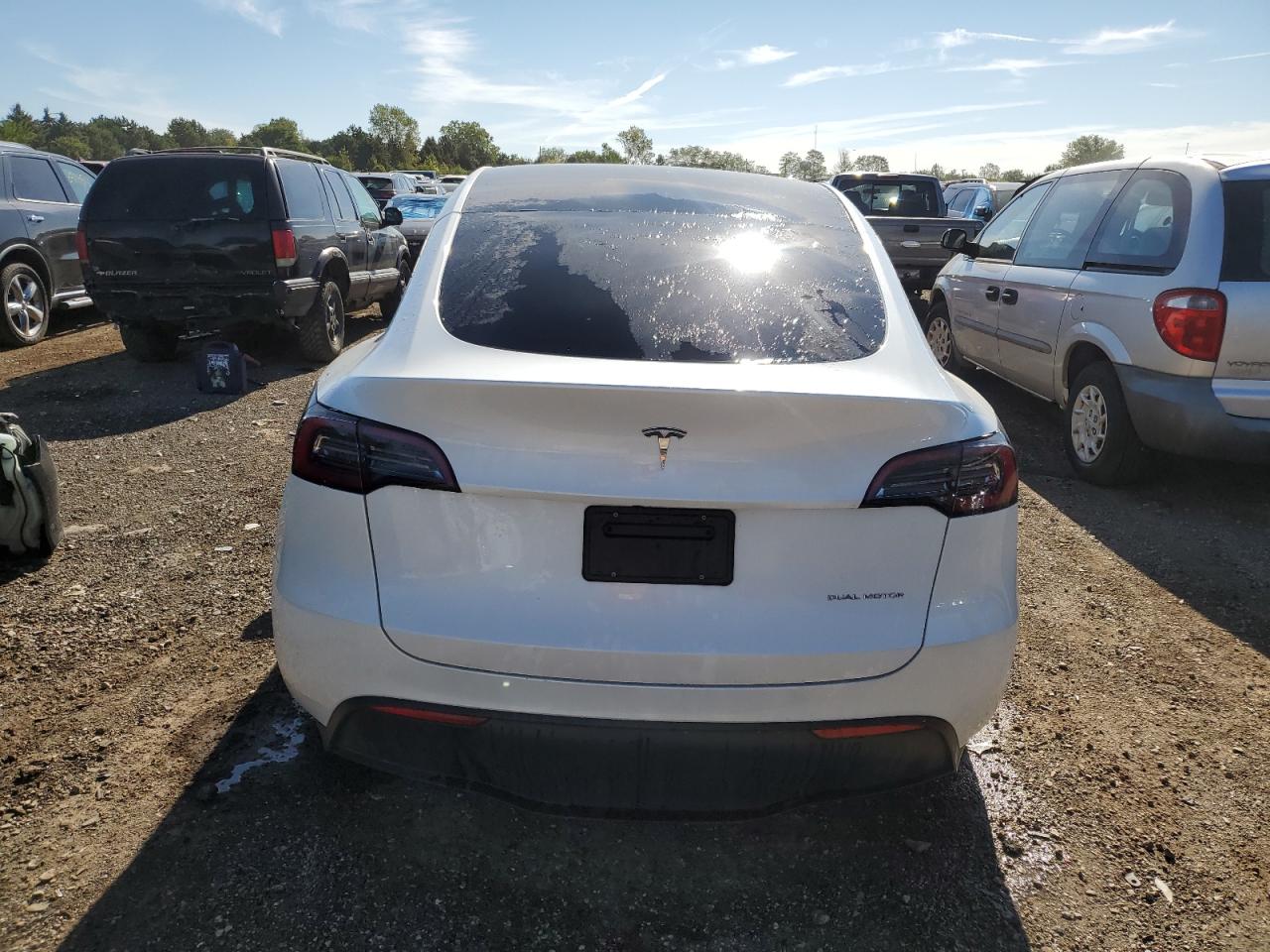 2023 TESLA MODEL Y  VIN:7SAYGAEE5PF701270