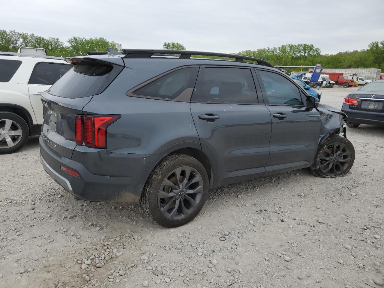 2022 KIA SORENTO EX VIN:5XYRHDLF9NG157857