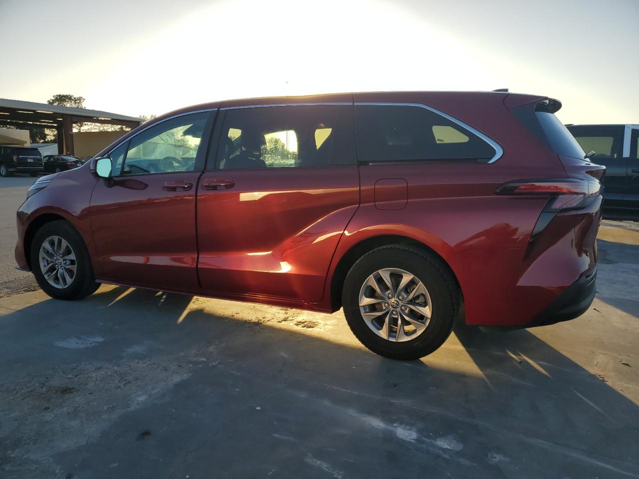 2022 TOYOTA SIENNA LE VIN:5TDKRKEC1NS101677