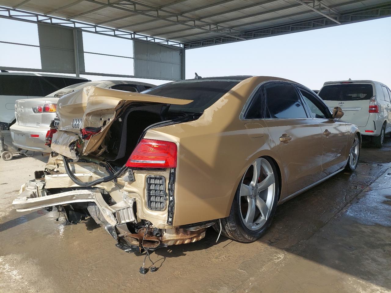 2014 AUDI A8 VIN:WAUR2BFD7EN******