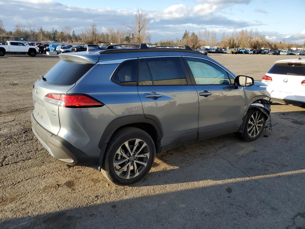 2023 TOYOTA COROLLA CROSS XLE VIN:7MUDAABG3PV055070