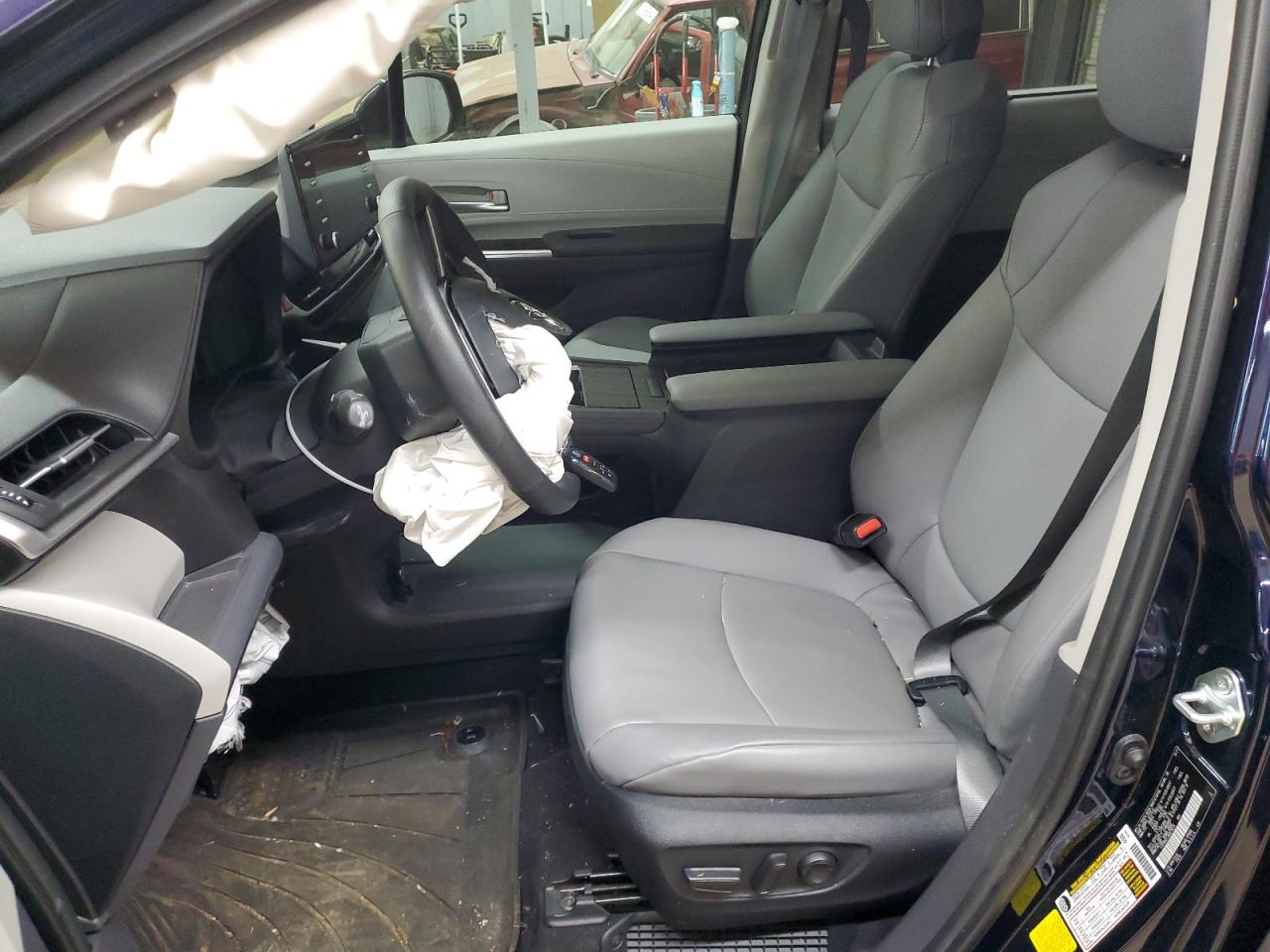 2022 TOYOTA SIENNA XLE VIN:5TDYRKEC3NS079224