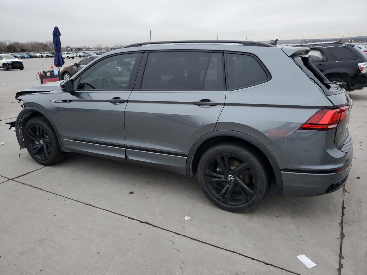2023 VOLKSWAGEN TIGUAN SE R-LINE BLACK VIN:3VVCB7AX6PM013498