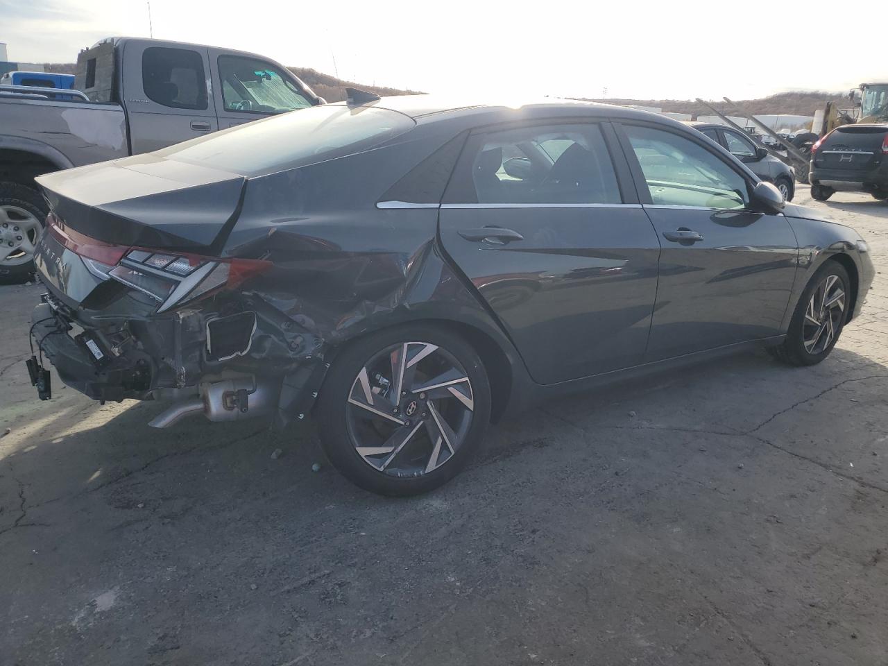 2024 HYUNDAI ELANTRA SEL VIN:KMHLS4DG4RU822114