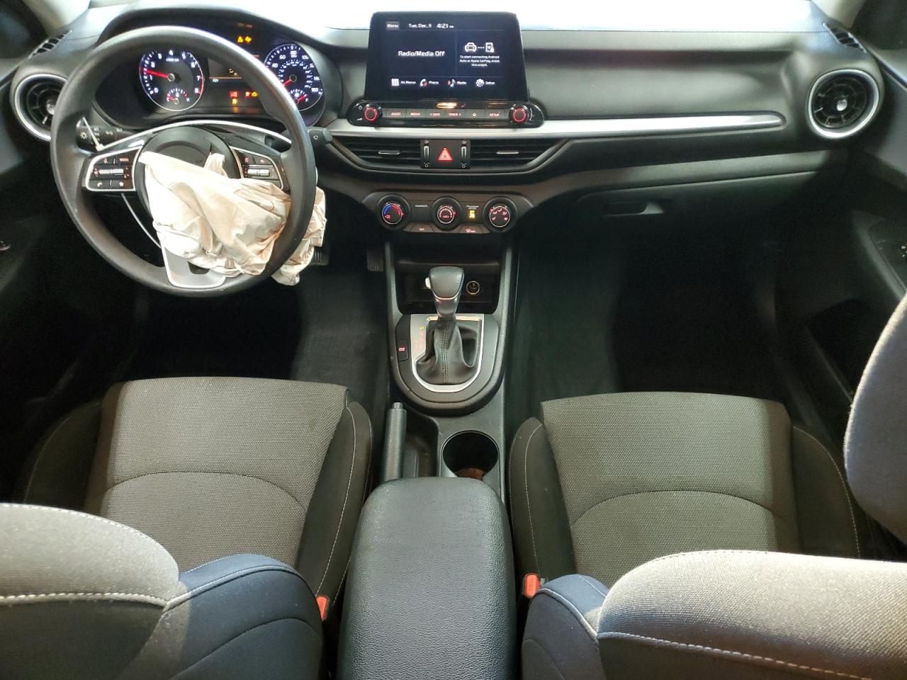 2022 KIA FORTE FE VIN:3KPF24AD4NE442596