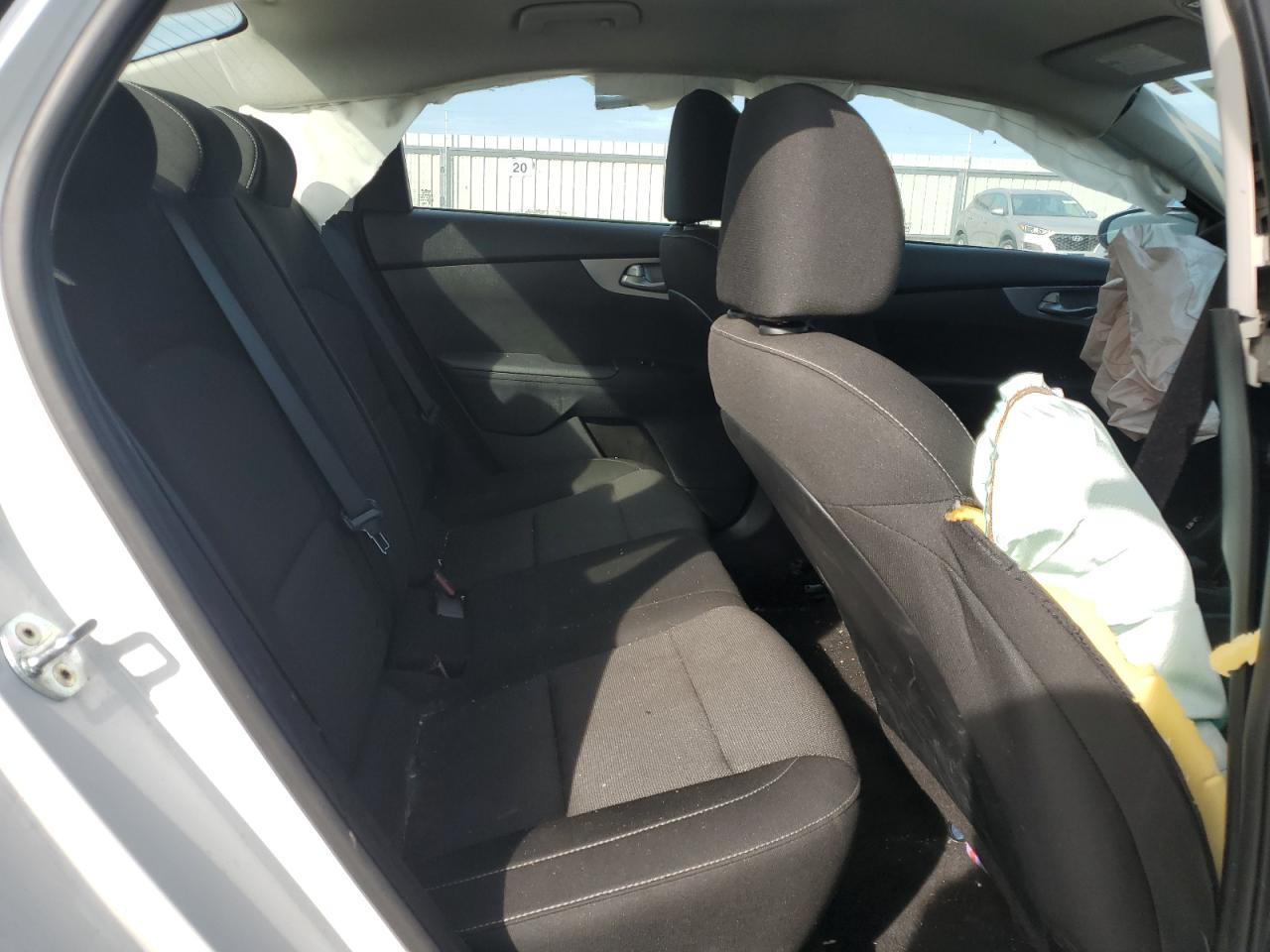 2022 KIA FORTE FE VIN:3KPF24AD7NE488567