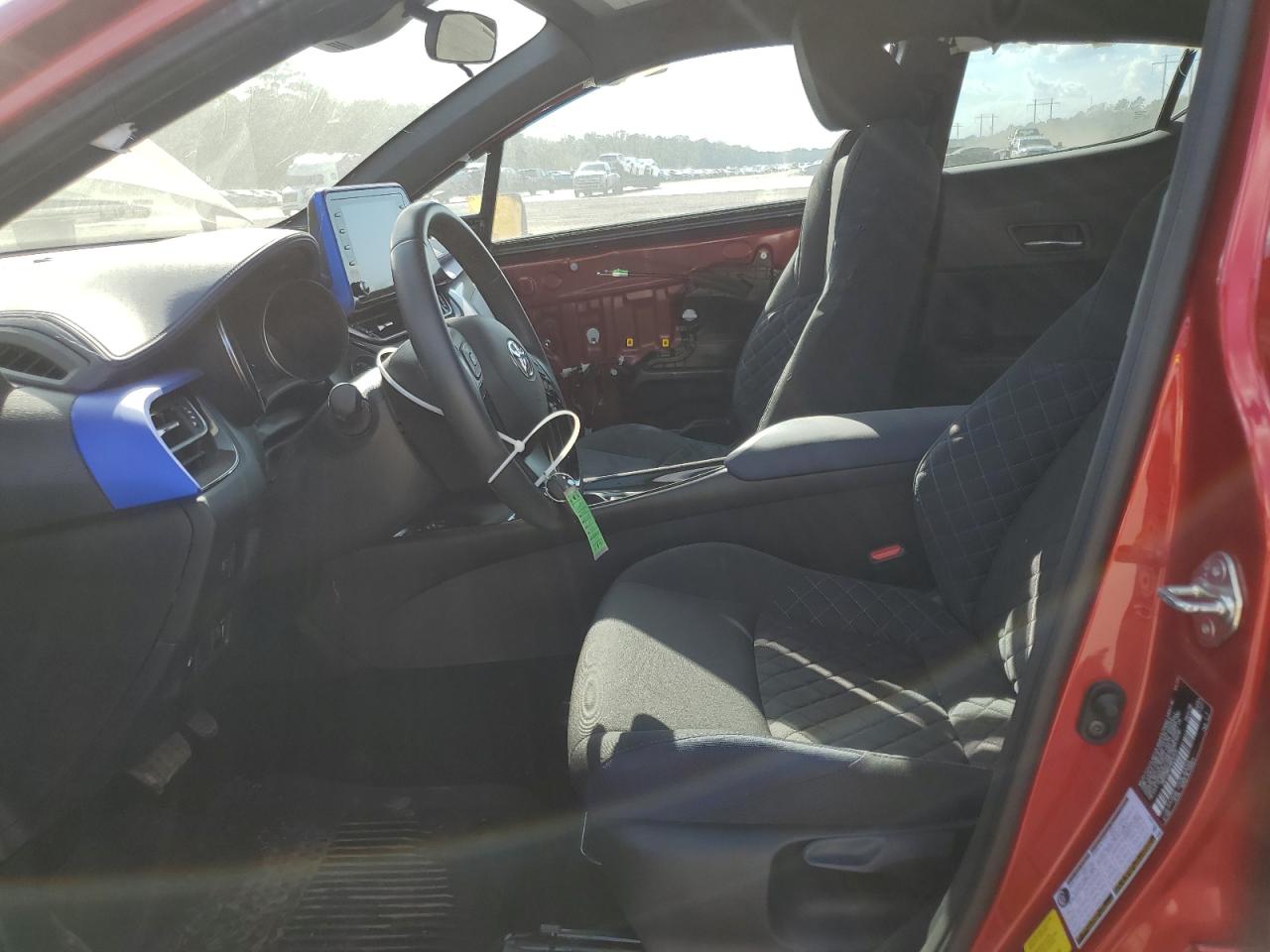 2022 TOYOTA C-HR XLE VIN:NMTKHMBX1NR145439