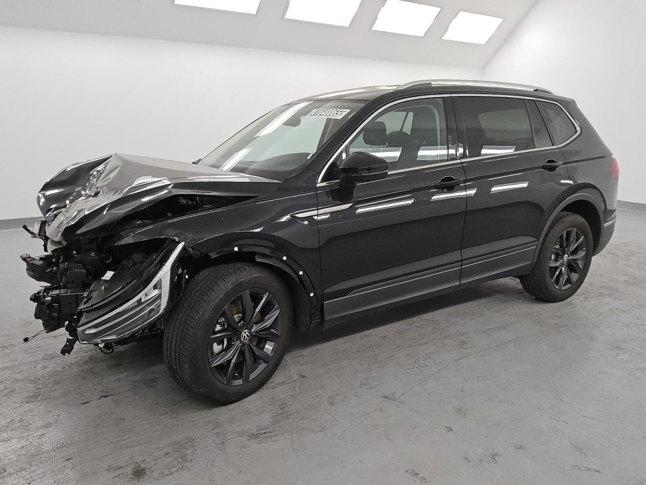 2024 VOLKSWAGEN TIGUAN SE VIN:3VV3B7AX2RM125086