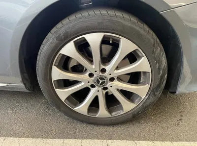 2019 Mercedes-Benz E 220 VIN: