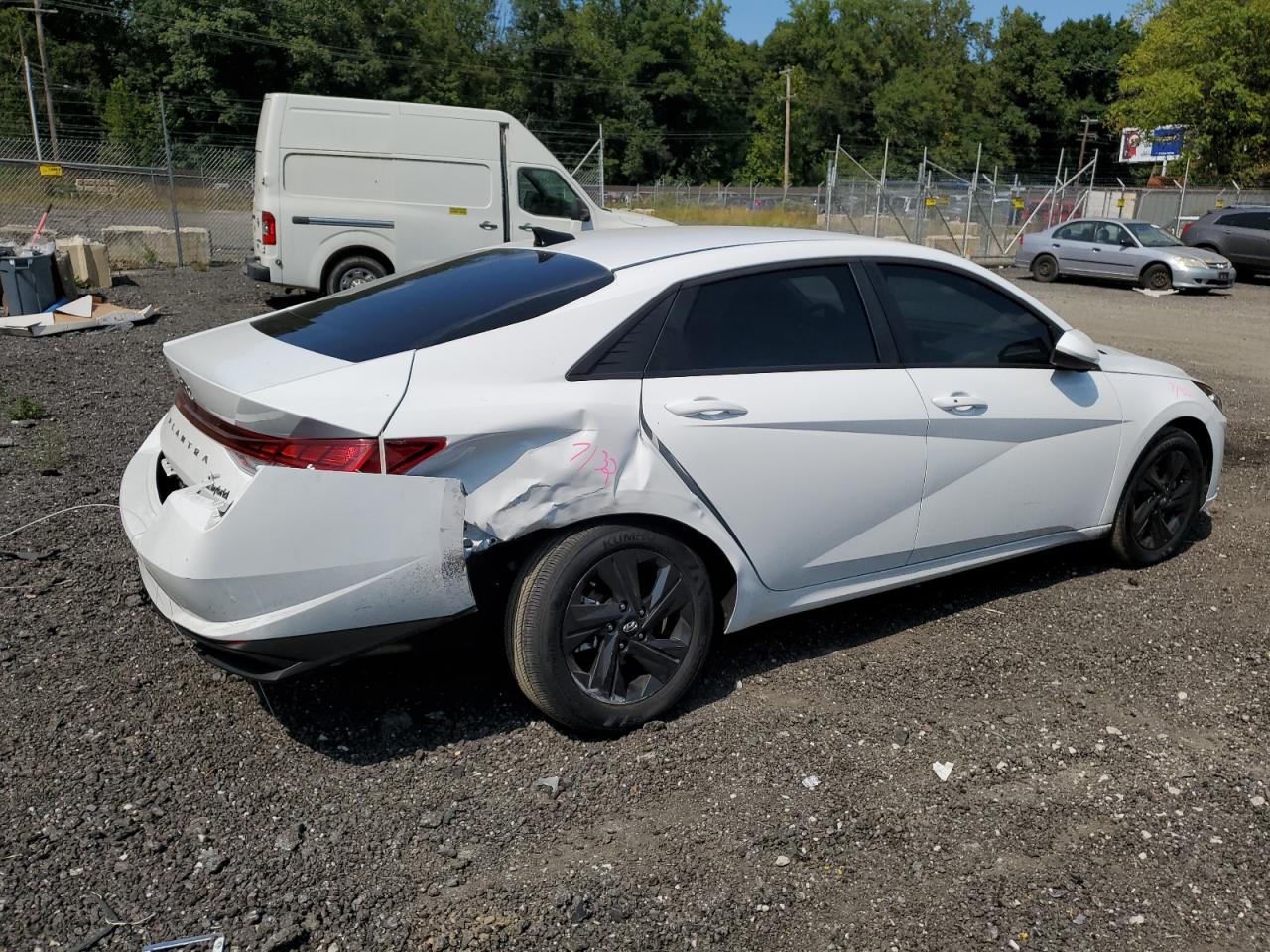 2023 HYUNDAI ELANTRA BLUE VIN:KMHLM4AJ9PU090750