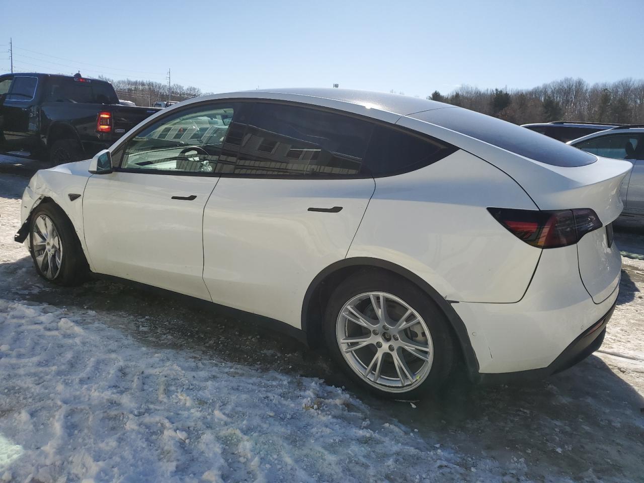 2022 TESLA MODEL Y  VIN:7SAYGDEE2NF339753