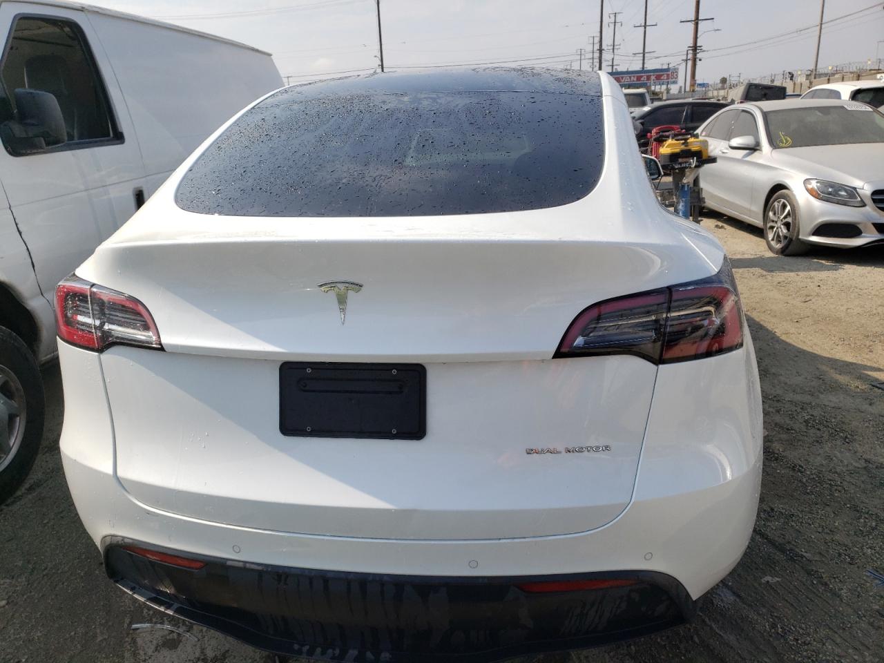 2022 TESLA MODEL Y  VIN:7SAYGDEEXNF480909