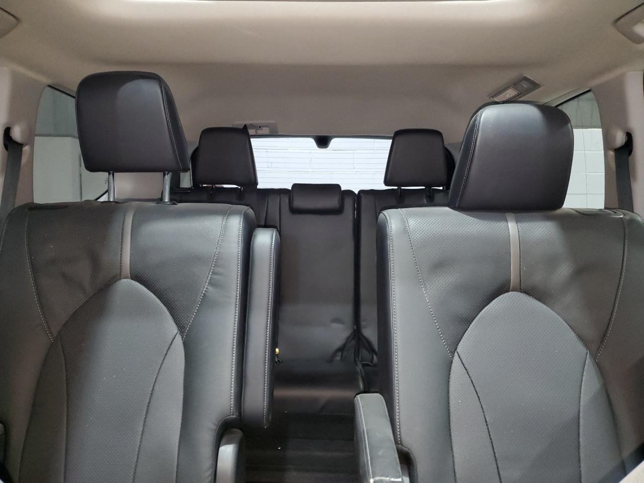 2024 TOYOTA GRAND HIGHLANDER XLE VIN:5TDAAAB55RS038673