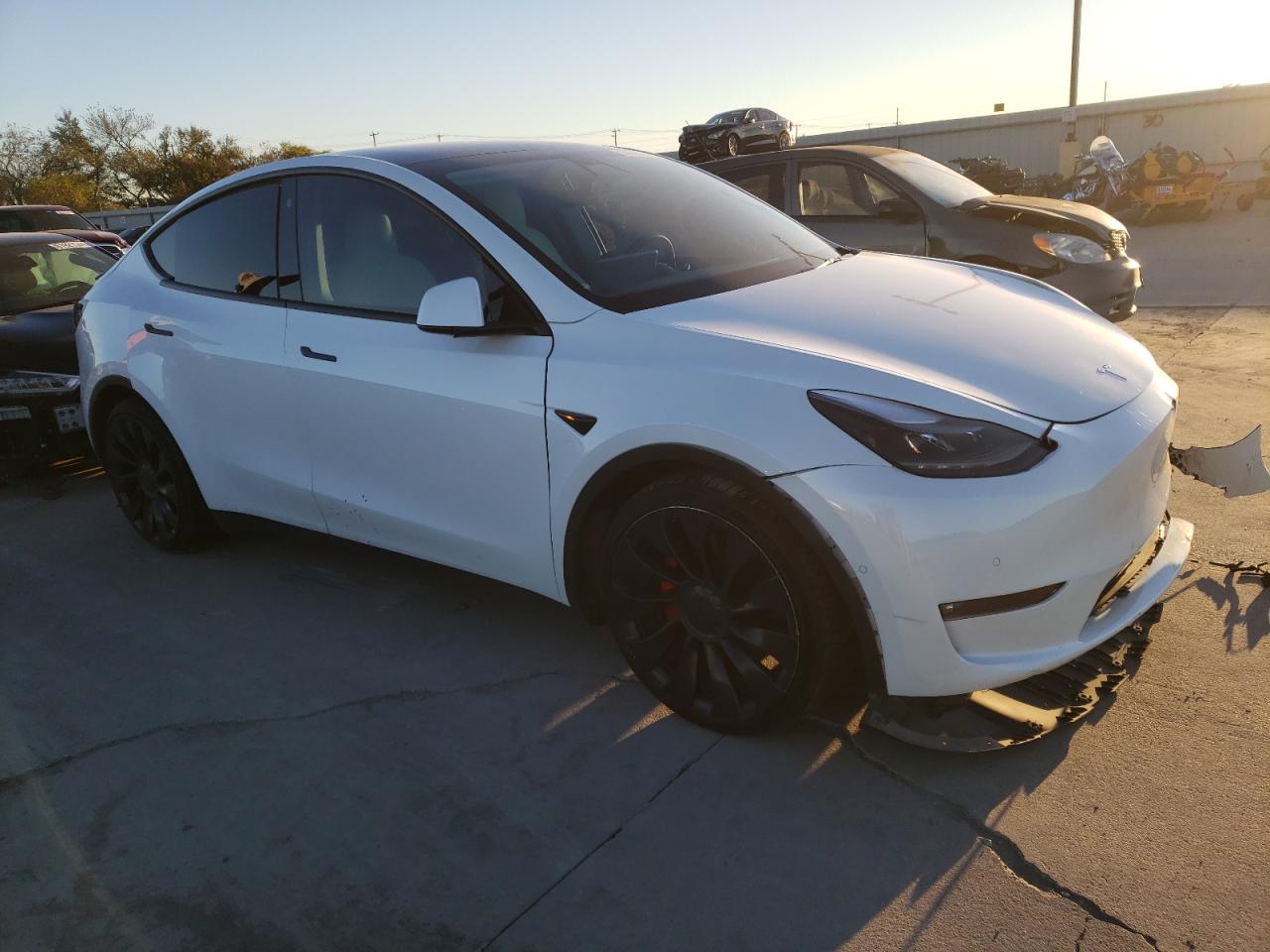2022 TESLA MODEL Y  VIN:7SAYGDEFXNF461477