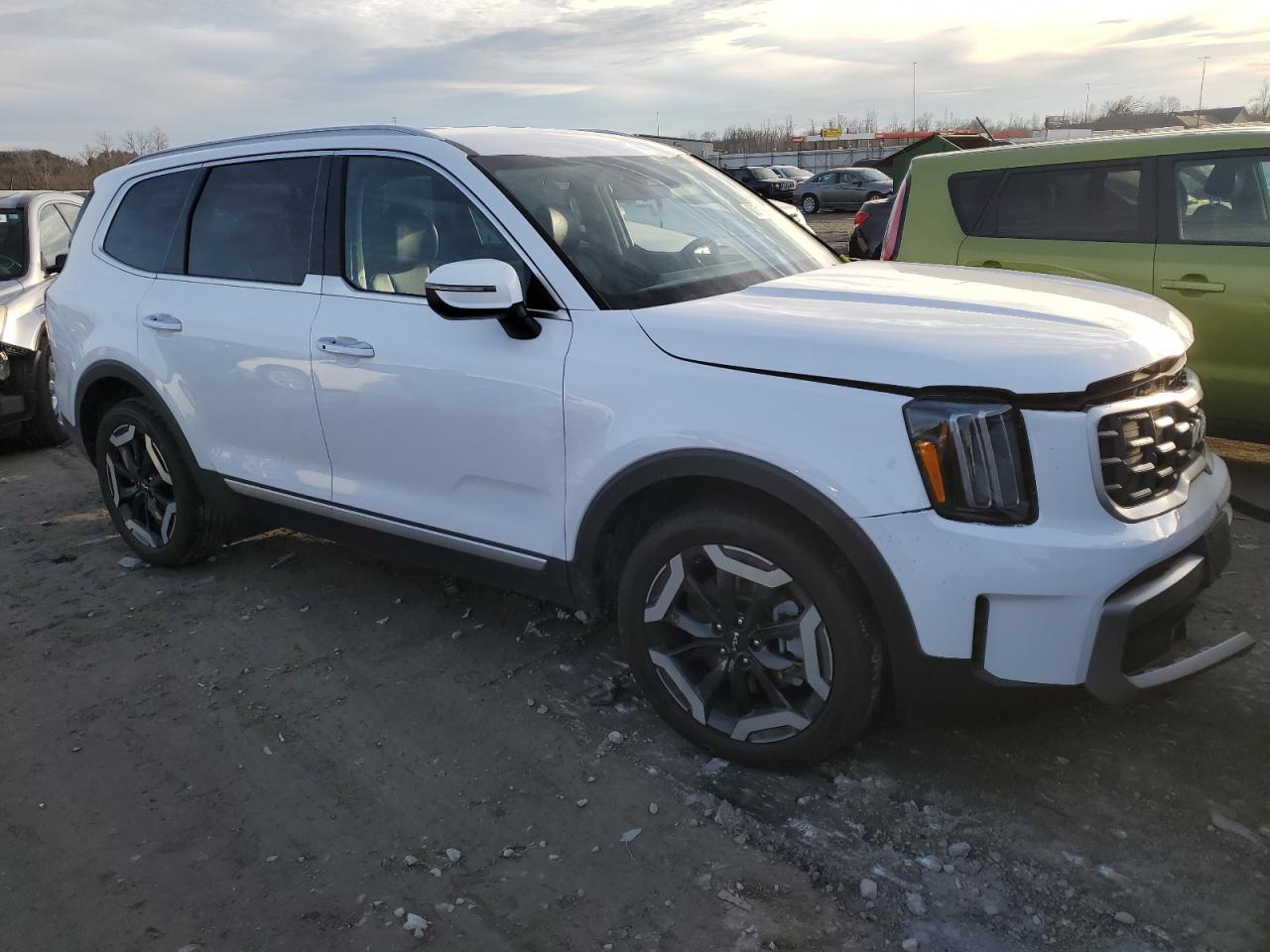 2023 KIA TELLURIDE S VIN:5XYP6DGC1PG341125