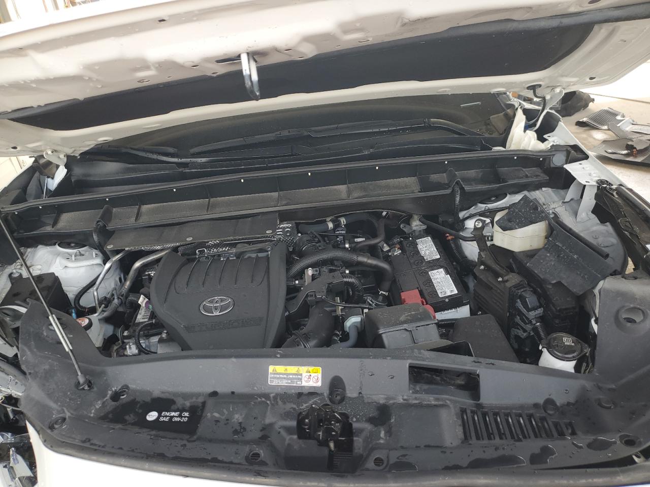 2024 TOYOTA HIGHLANDER LE VIN:5TDKDRAH9RS053120