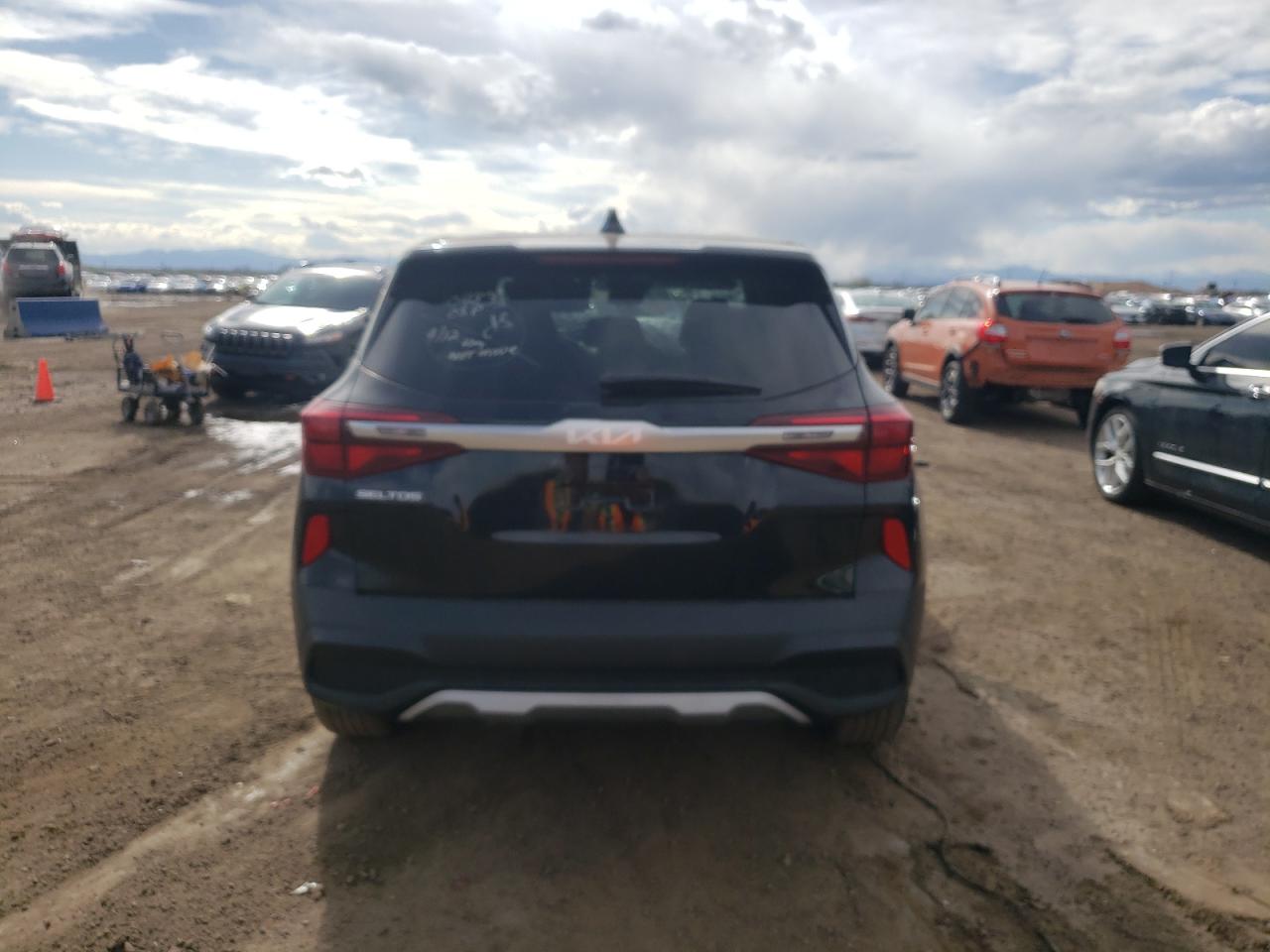 2022 KIA SELTOS LX VIN:KNDEPCAA0N7340483