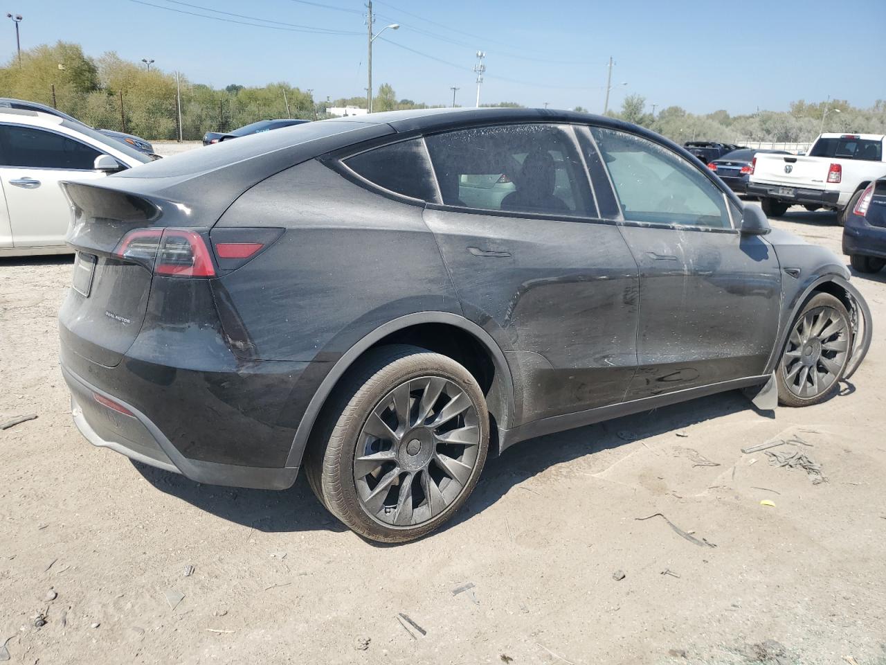2023 TESLA MODEL Y  VIN:7SAYGAEE7PF884008