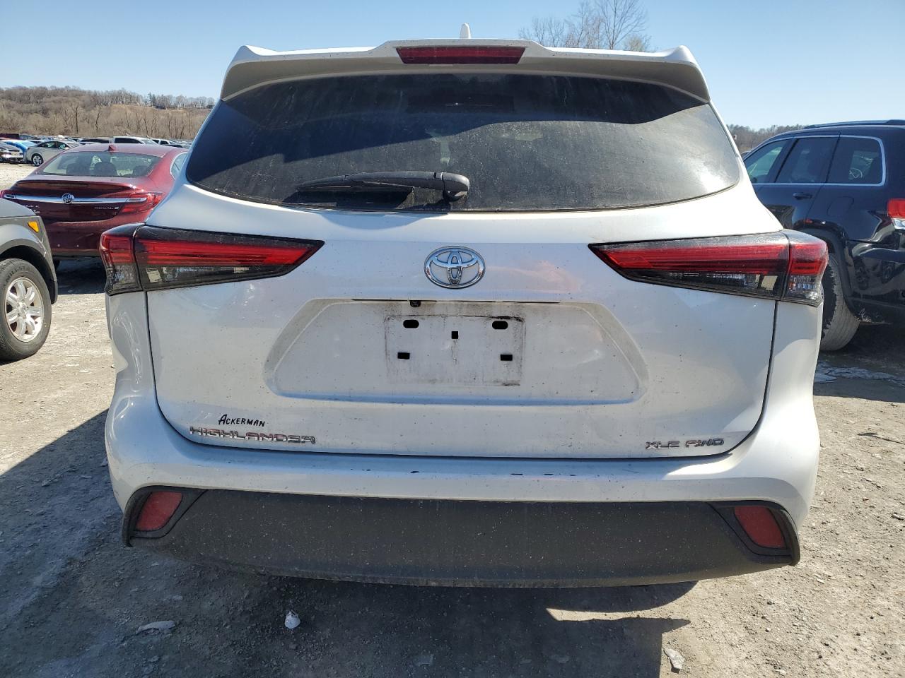 2022 TOYOTA HIGHLANDER XLE VIN:5TDGZRBH7NS592576