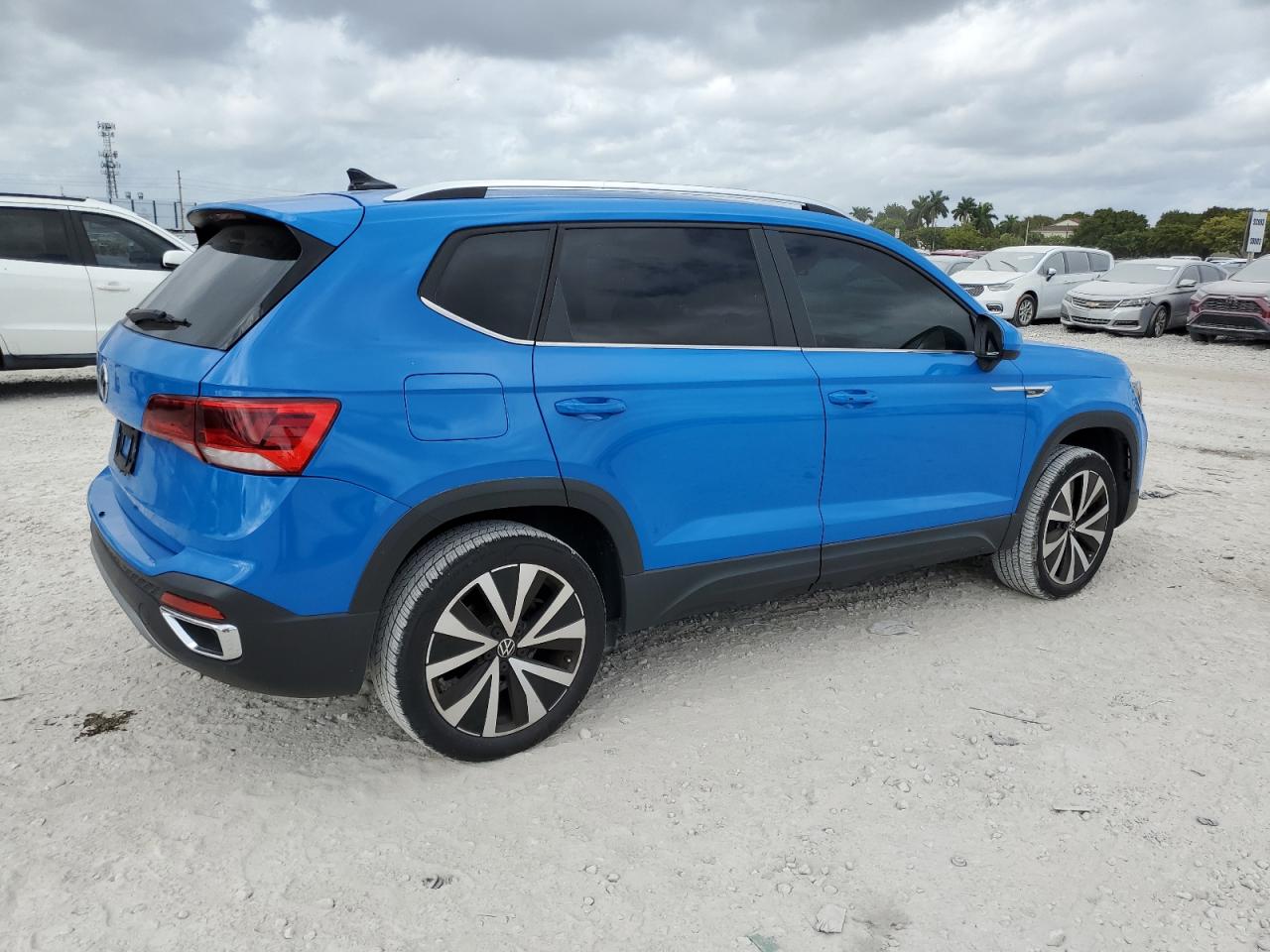 2022 VOLKSWAGEN TAOS SE VIN:3VVSX7B27NM061864
