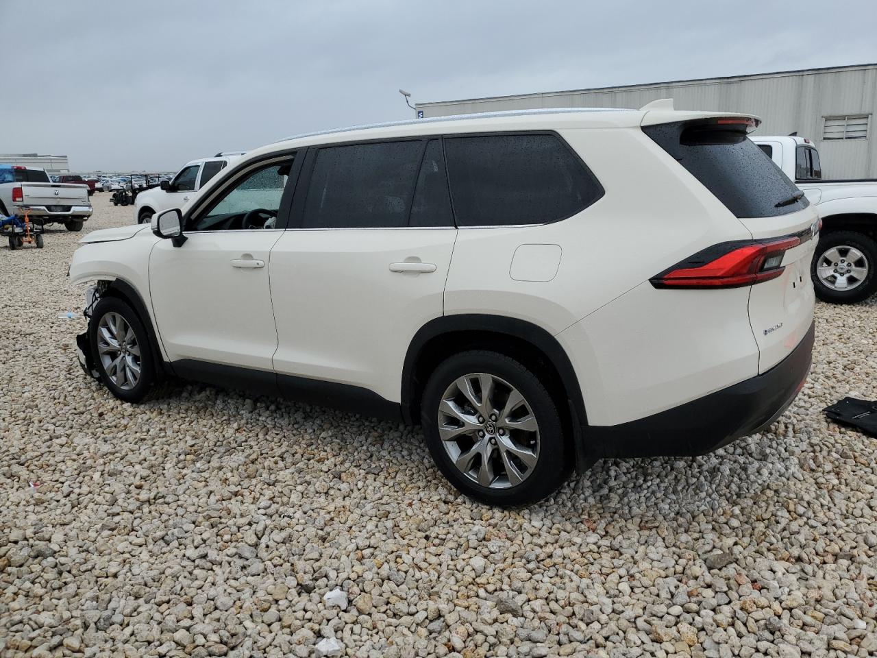 2024 TOYOTA GRAND HIGHLANDER XLE VIN:5TDACAB5XRS023046