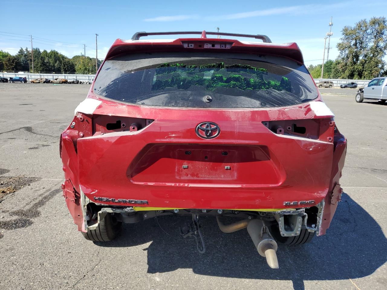 2022 TOYOTA HIGHLANDER XLE VIN:5TDHZRBH1NS587667