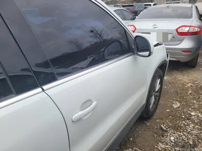 2014 Volkswagen Tiguan VIN: