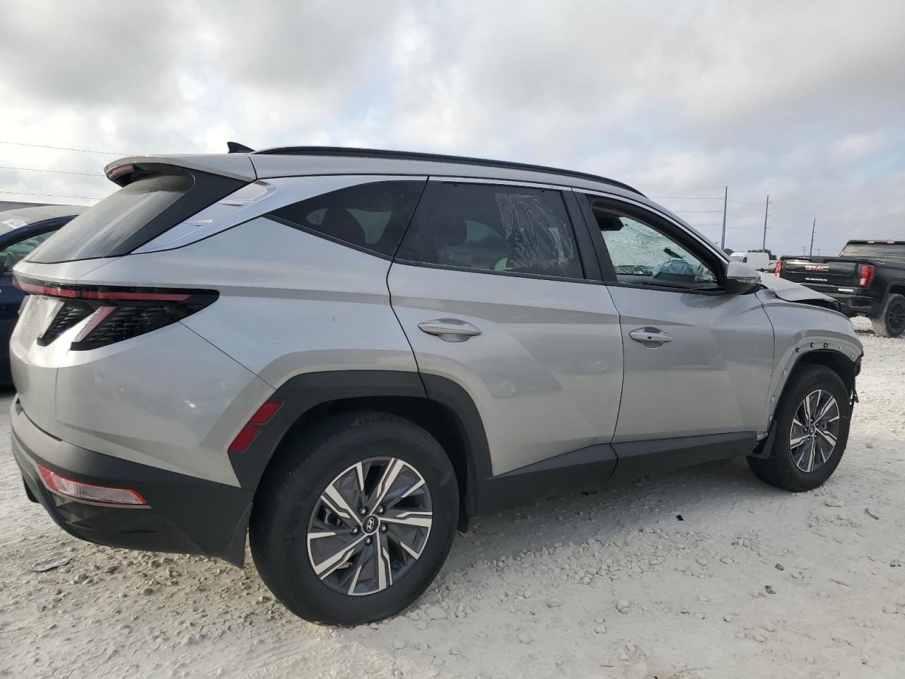 2022 HYUNDAI TUCSON BLUE VIN:KM8JBCA13NU063760